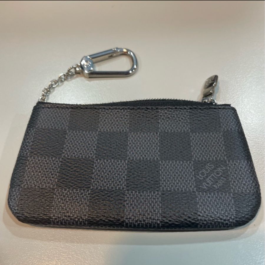 LV 黑色棋盤格鑰匙零錢包-0