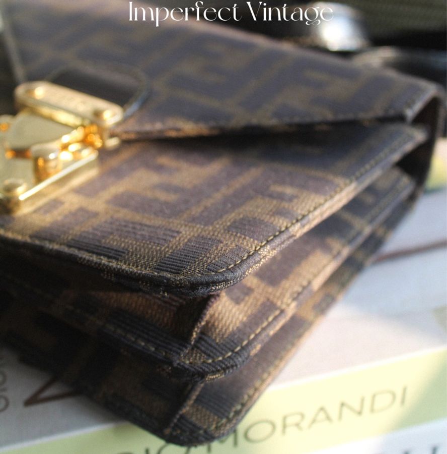 大降價‼️Fendi mini Constance-7