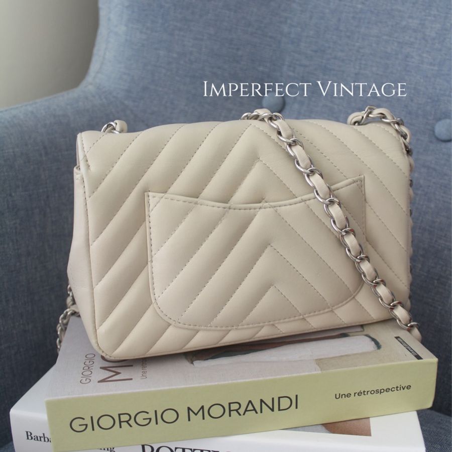 Chanel mini Cf 羊皮V紋奶油白色CF #miniCf-1