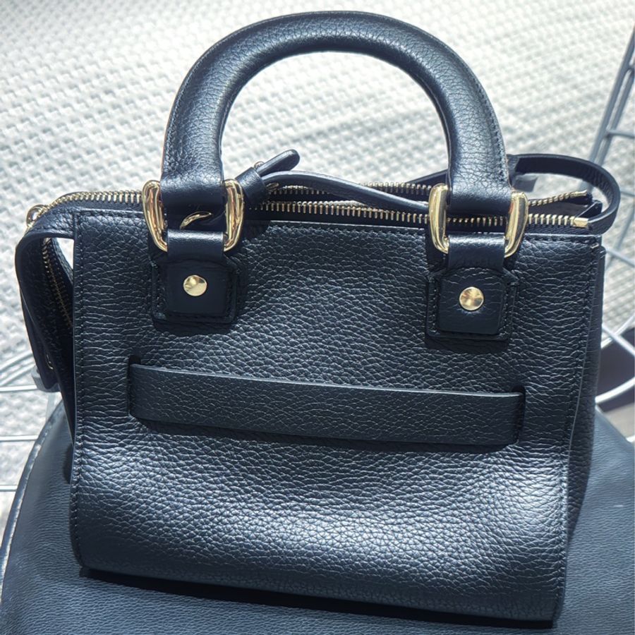 ▪️MARNI▪️稀有Treasure mini 20 荔枝牛皮2WAY黛妃包-6