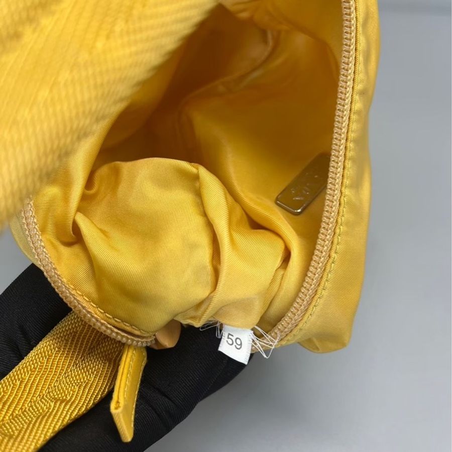 🏷️ Prada hobo(超稀有色)-11
