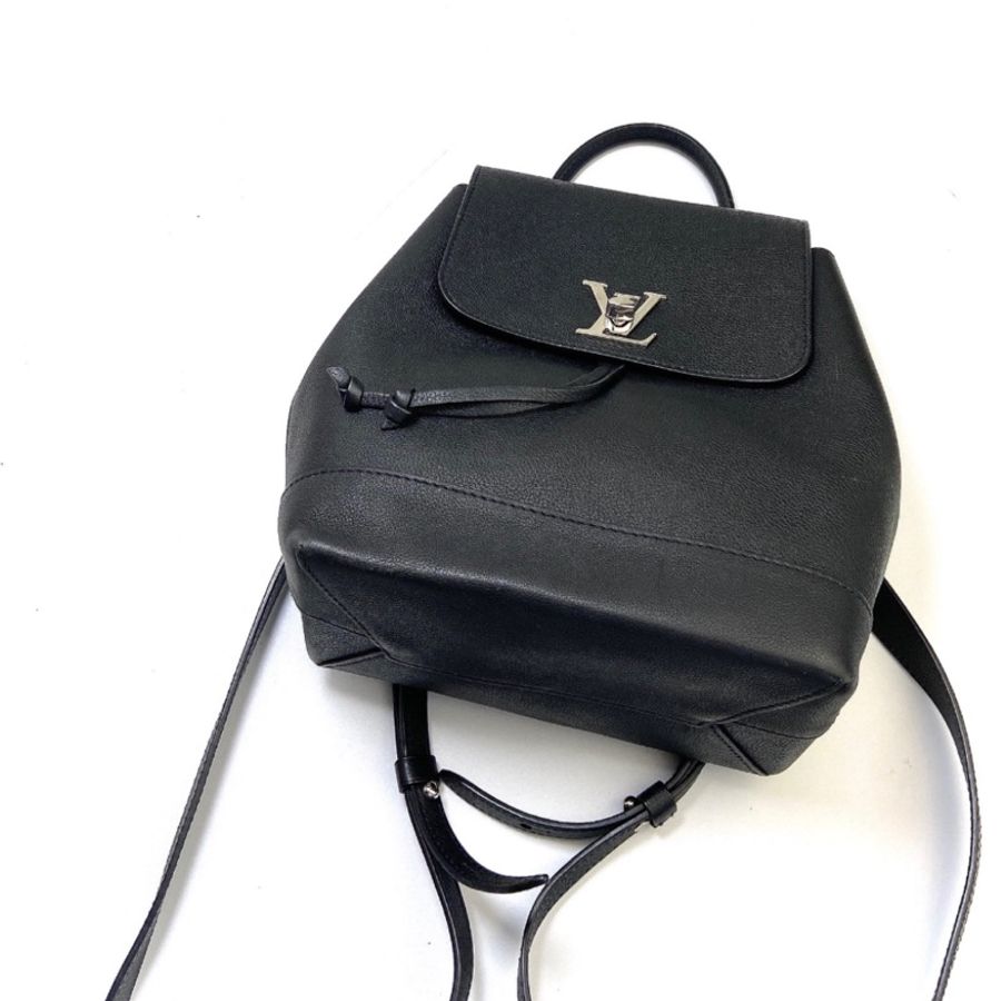 LV Lock me 小號黑銀牛皮小書包-3
