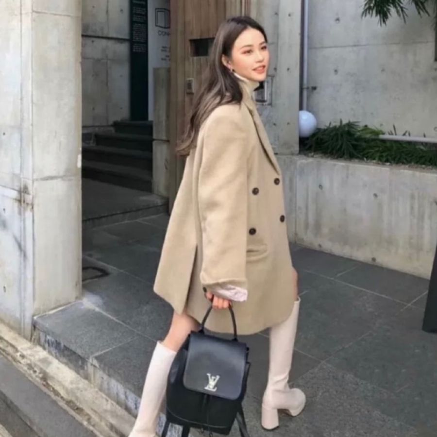 LV Lock me 小號黑銀牛皮小書包-7