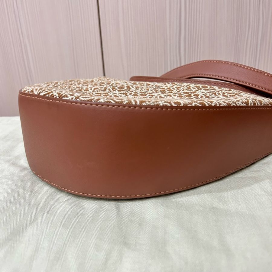 Loewe Anagram 29cm 緹花和經典小牛皮 hobo Luna bag彎月包 半月包 月亮包 棕褐色/山核桃-11