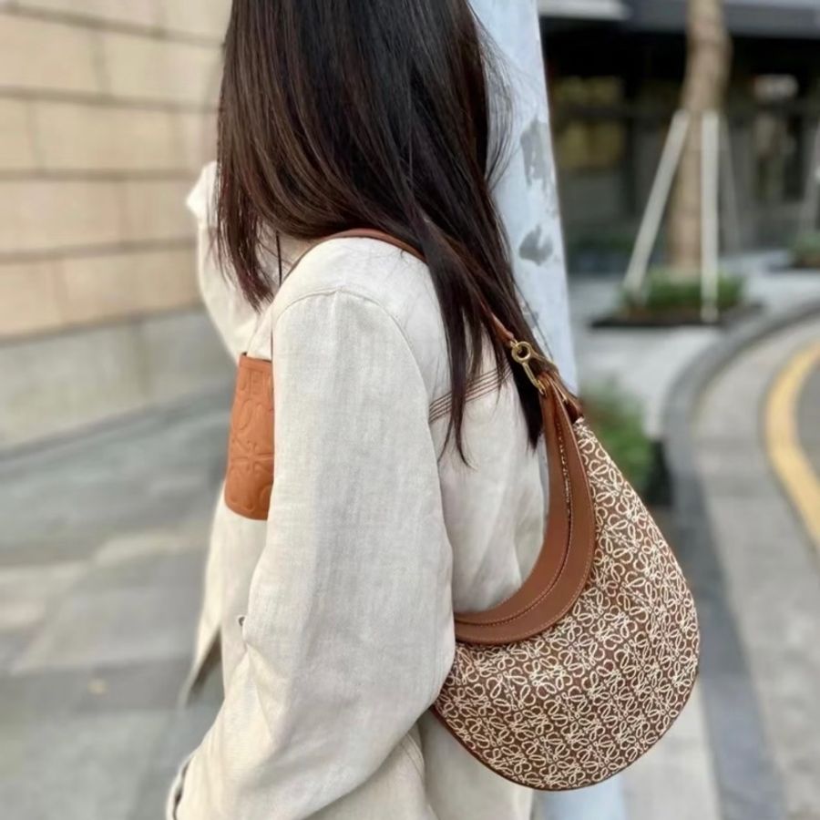 Loewe Anagram 29cm 緹花和經典小牛皮 hobo Luna bag彎月包 半月包 月亮包 棕褐色/山核桃-17
