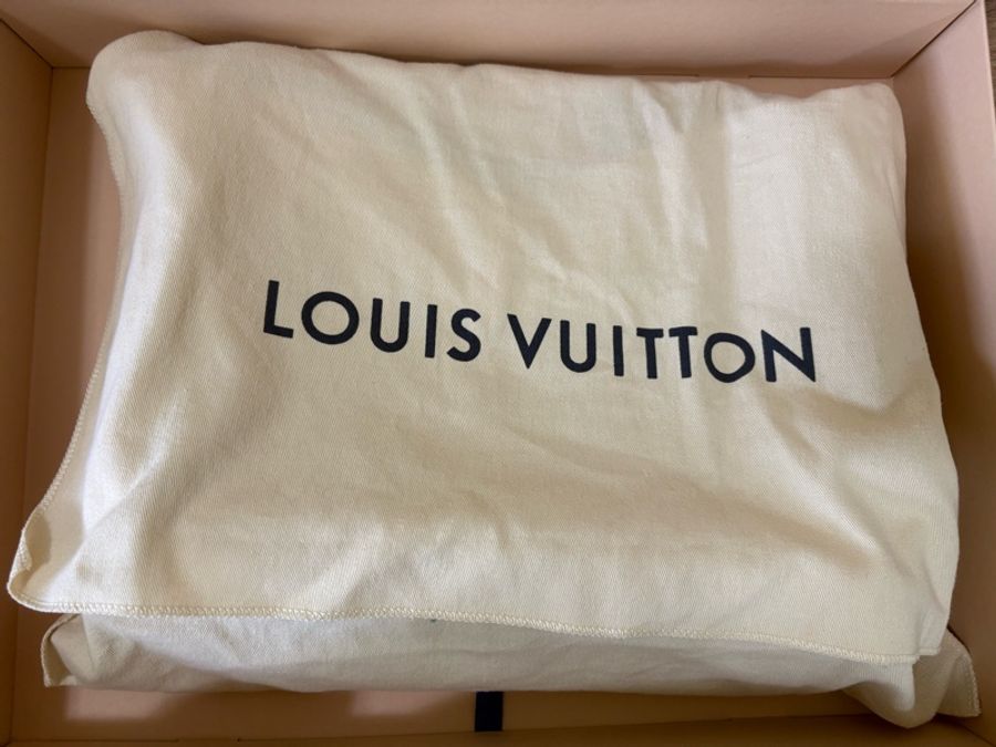 LV M43700 GRACEFUL PM-19