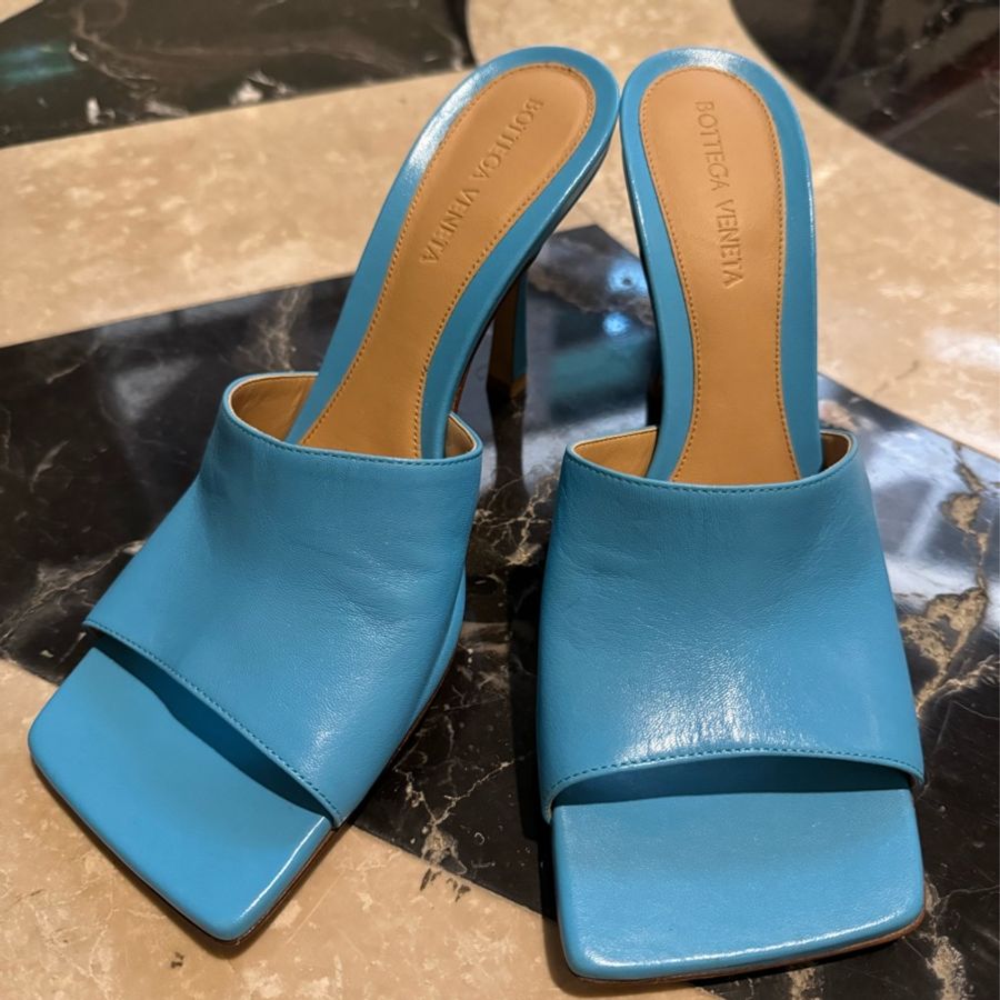 Bottega Veneta 藍色高跟鞋39-0