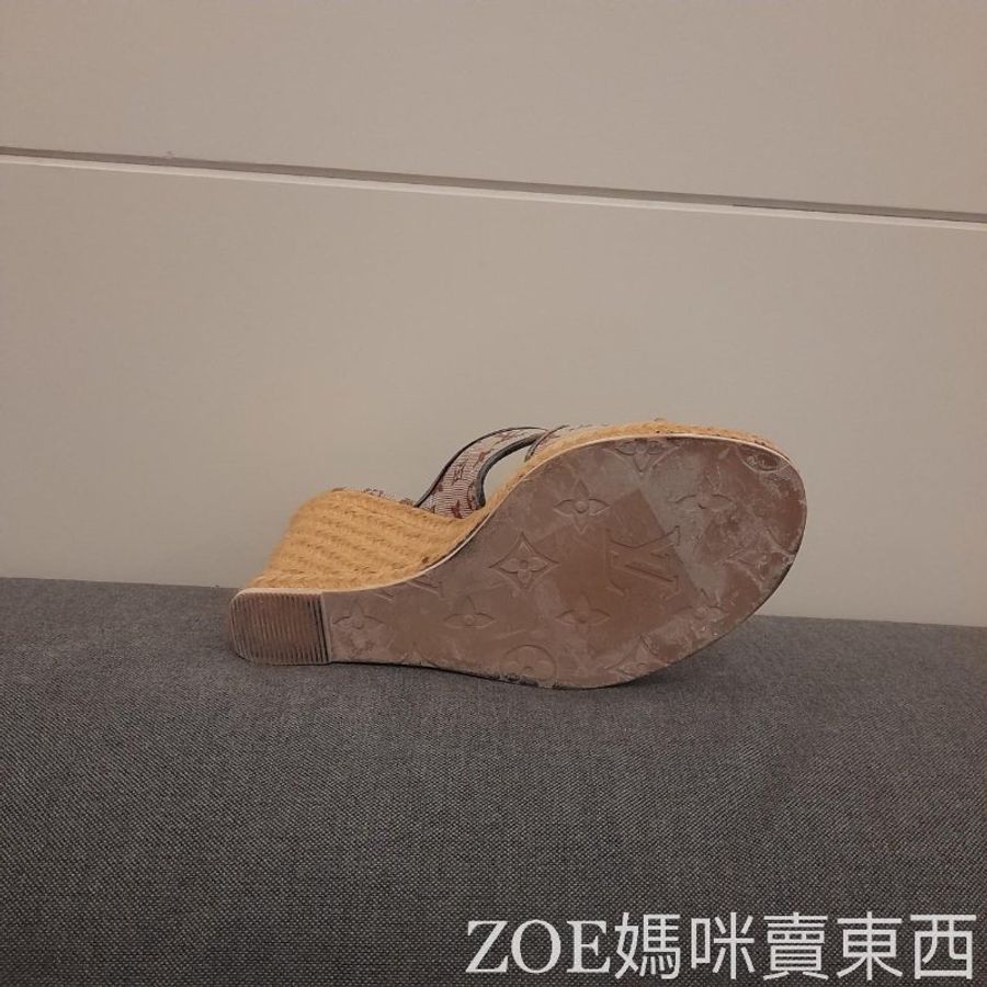 LV 粉色MINILIN丹寧布楔型鞋-6