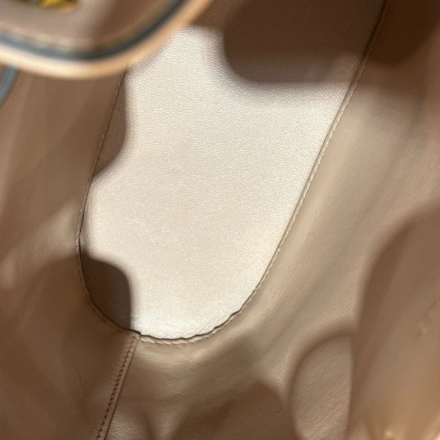 VALENTINO VLogo 小羊皮束口金色鍊帶水桶包/粉膚*展品-4