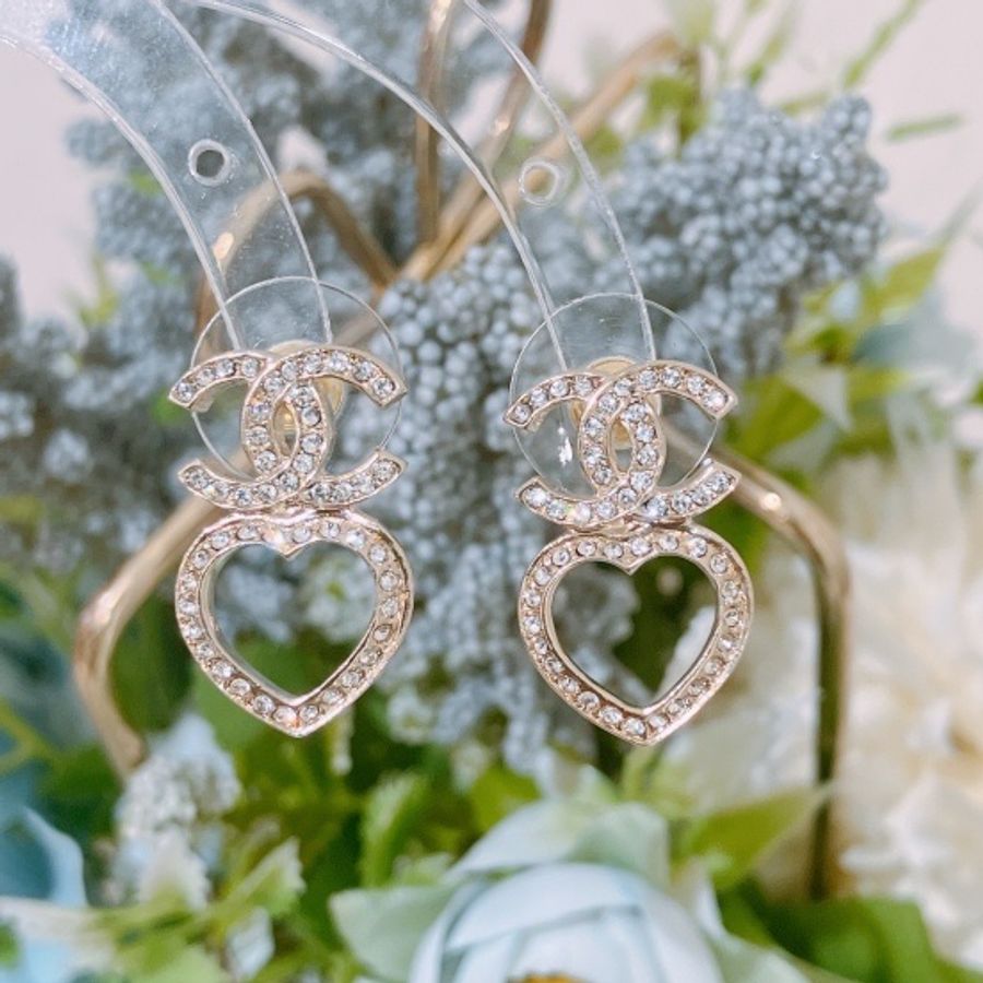 Chanel CC and Heart earrings-2