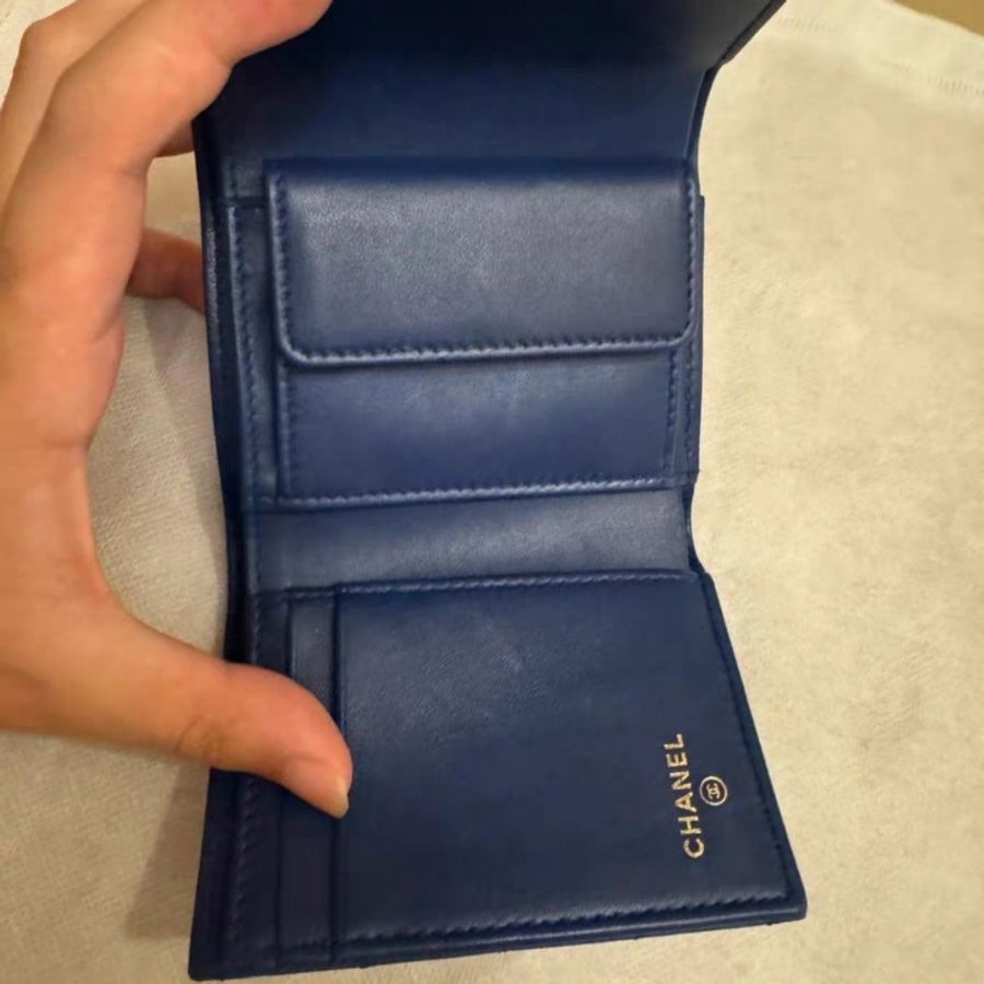 Chanel Boy Wallet Dark Bule 深藍色短夾金扣-11