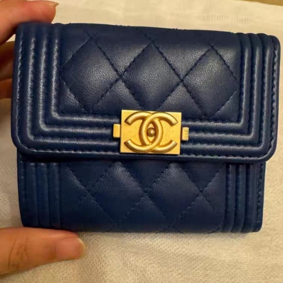 Chanel Boy Wallet Dark Bule 深藍色短夾金扣-13