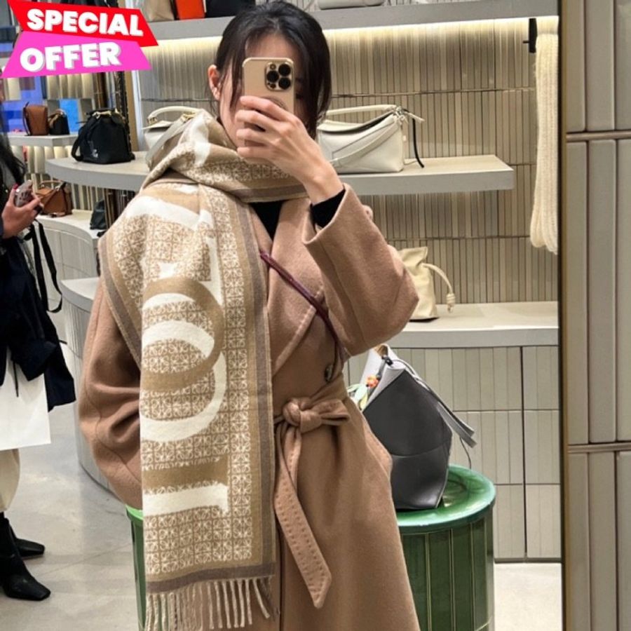 🧧新年特價活動🧧Loewe Love 雙面羊毛喀什米爾圍巾 白色/米色《當季專櫃正售★全新商品 》-0