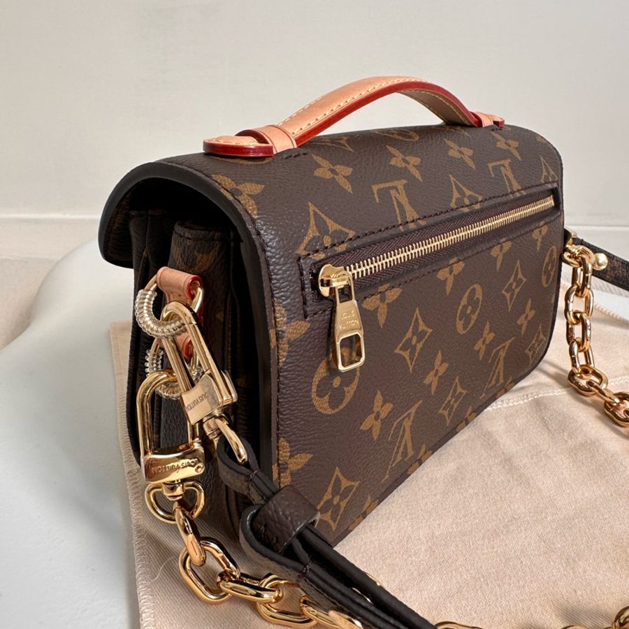 LV經典小郵差 Pochette Métis East West-7