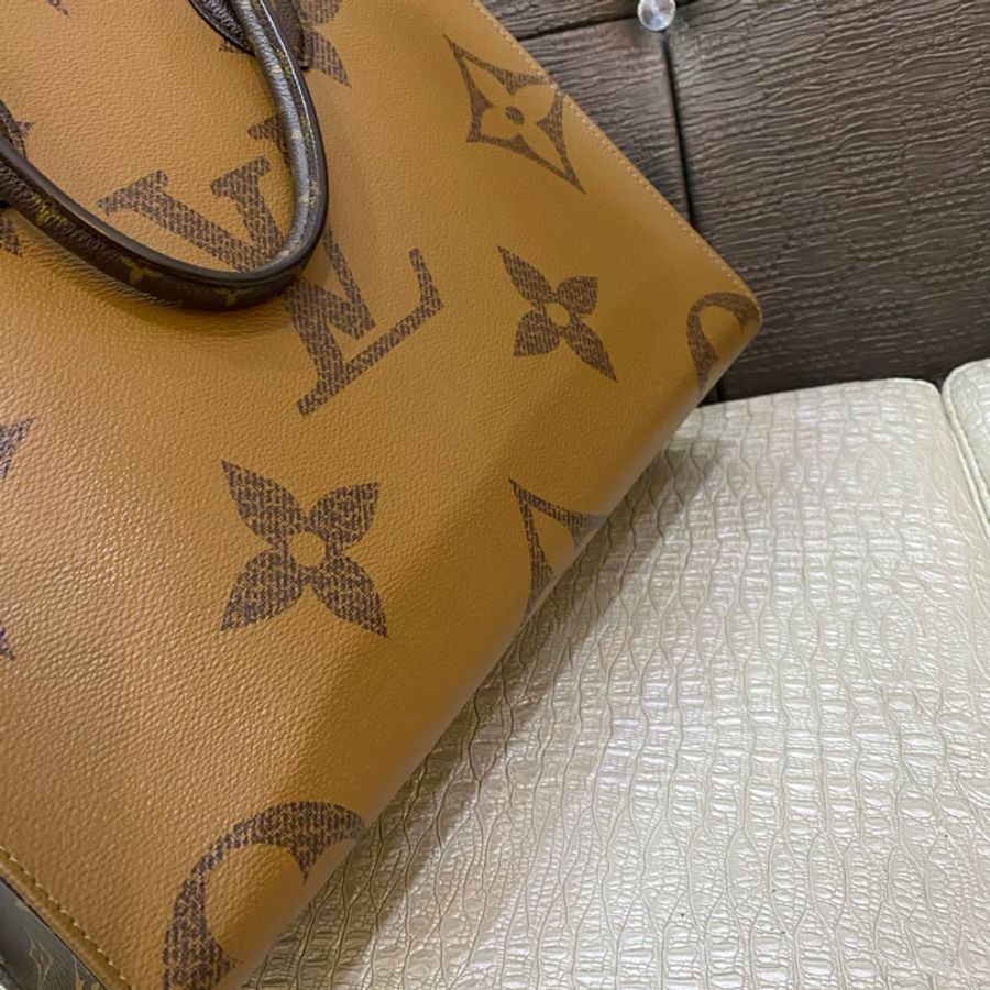 LV 老花雙色金釦 on the go mm-6