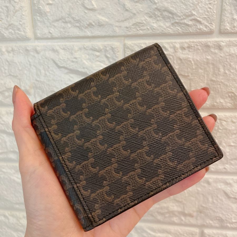 激甜閒置品✨Celine旋轉門經典TRIOMPHE老花信封蓋短夾-1