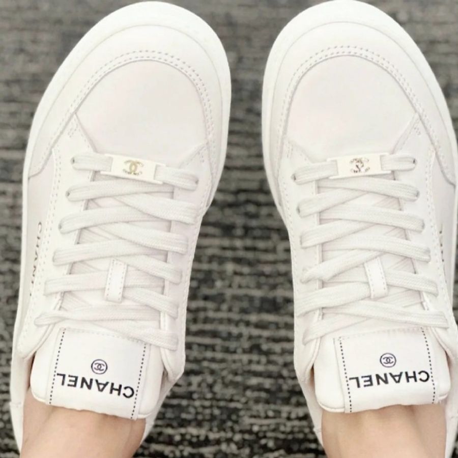 香奈兒 Chanel 金色logo 皮革燙金字 金色字母 小白鞋-5