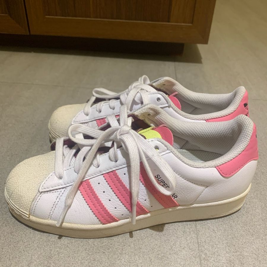 近全新Adidas superstar女鞋6號-0