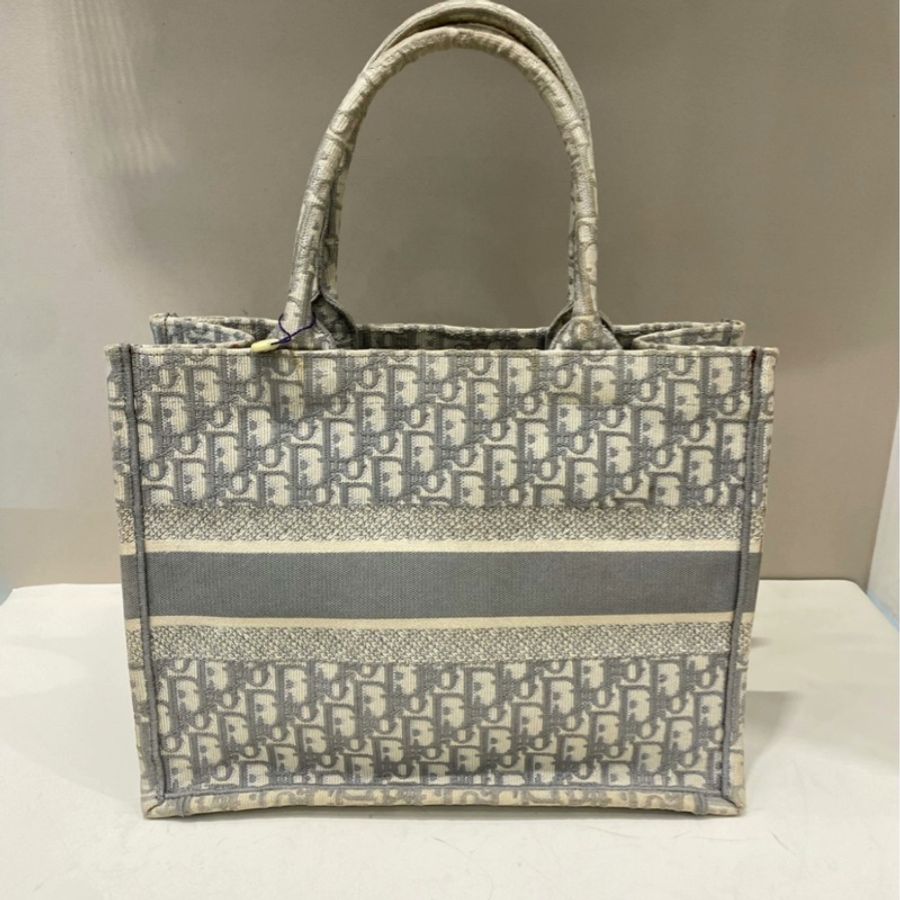 Dior迪奧book tote中號手工刺繡-1