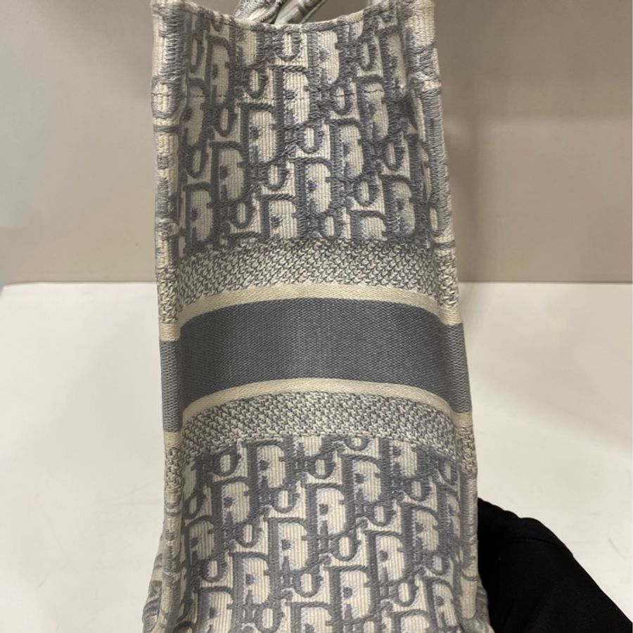 Dior迪奧book tote中號手工刺繡-19