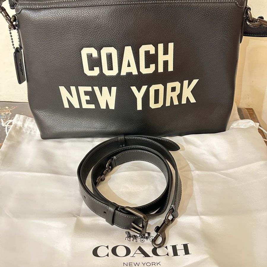 coach 牛皮中性斜（肩）背包-0