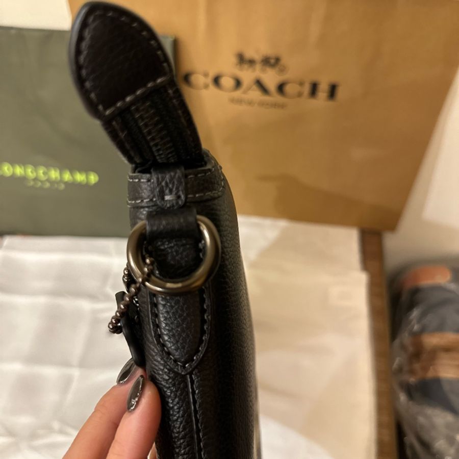 coach 牛皮中性斜（肩）背包-17