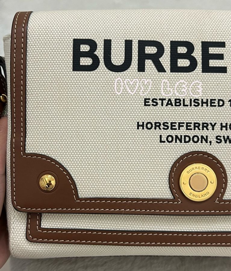 BURBERRY Horseferry 印花帆布翻蓋 8030249 米白 斜背包 肩背包 二手精品-9