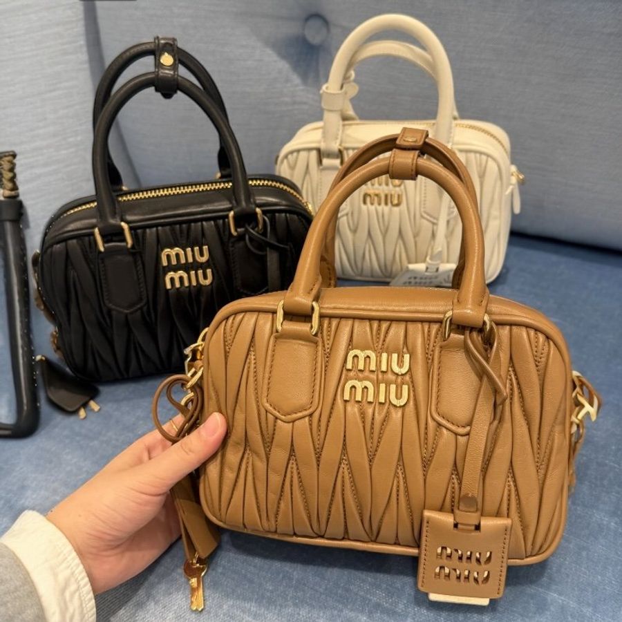 Miu Miu 5BB123 Arcadie 迷你納帕軟皮鎖頭包 焦糖駝色﻿《2025季度★全新商品 》-5