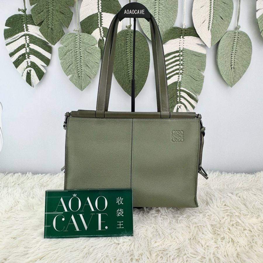 LOEWE 綠色真皮 通勤風流蘇包 單肩包-0