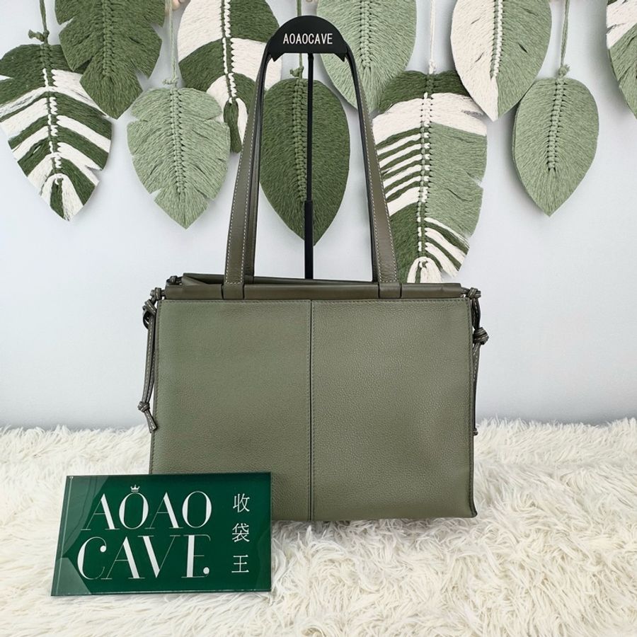 LOEWE 綠色真皮 通勤風流蘇包 單肩包-1