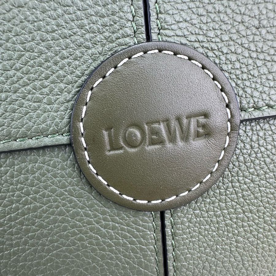 LOEWE 綠色真皮 通勤風流蘇包 單肩包-6