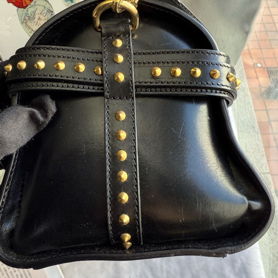 Burberry Alchester 鉚釘造型牛皮中款保齡球二用包(黑色)-15
