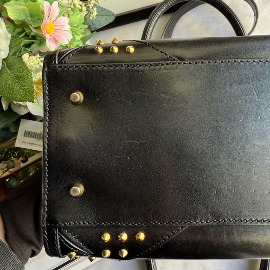 Burberry Alchester 鉚釘造型牛皮中款保齡球二用包(黑色)-20