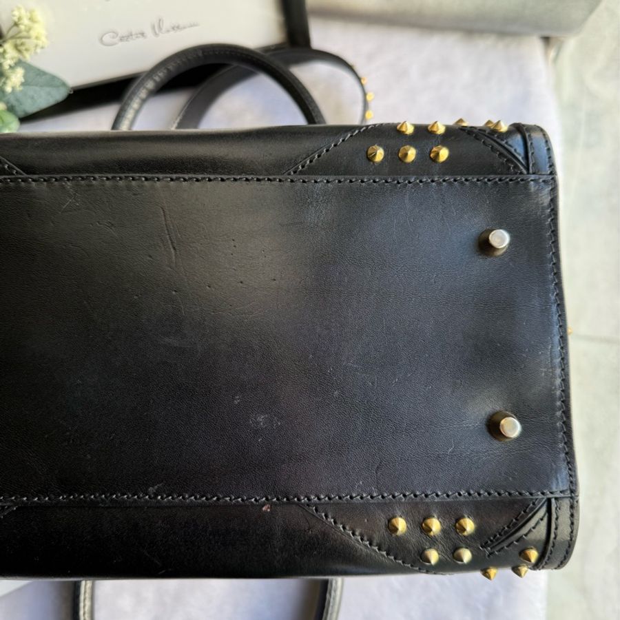 Burberry Alchester 鉚釘造型牛皮中款保齡球二用包(黑色)-21