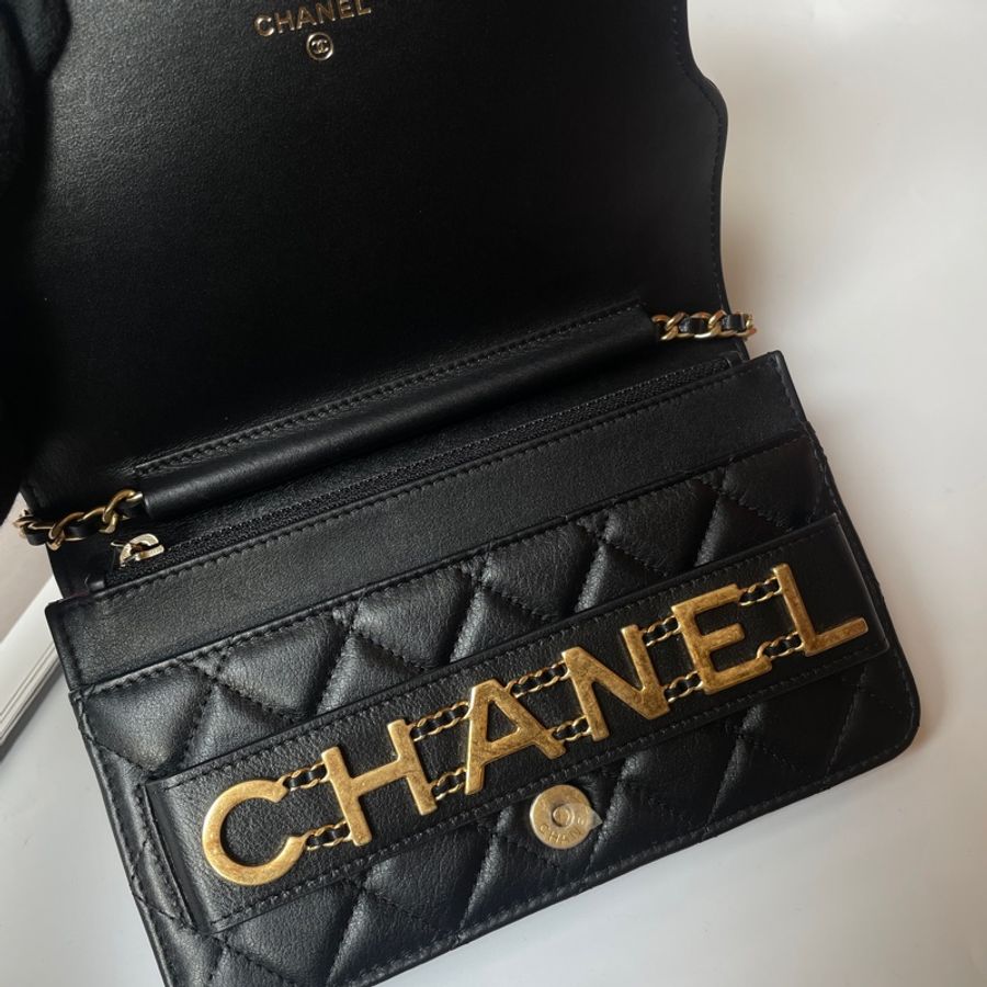 Chanel黑金羊皮字母woc-5