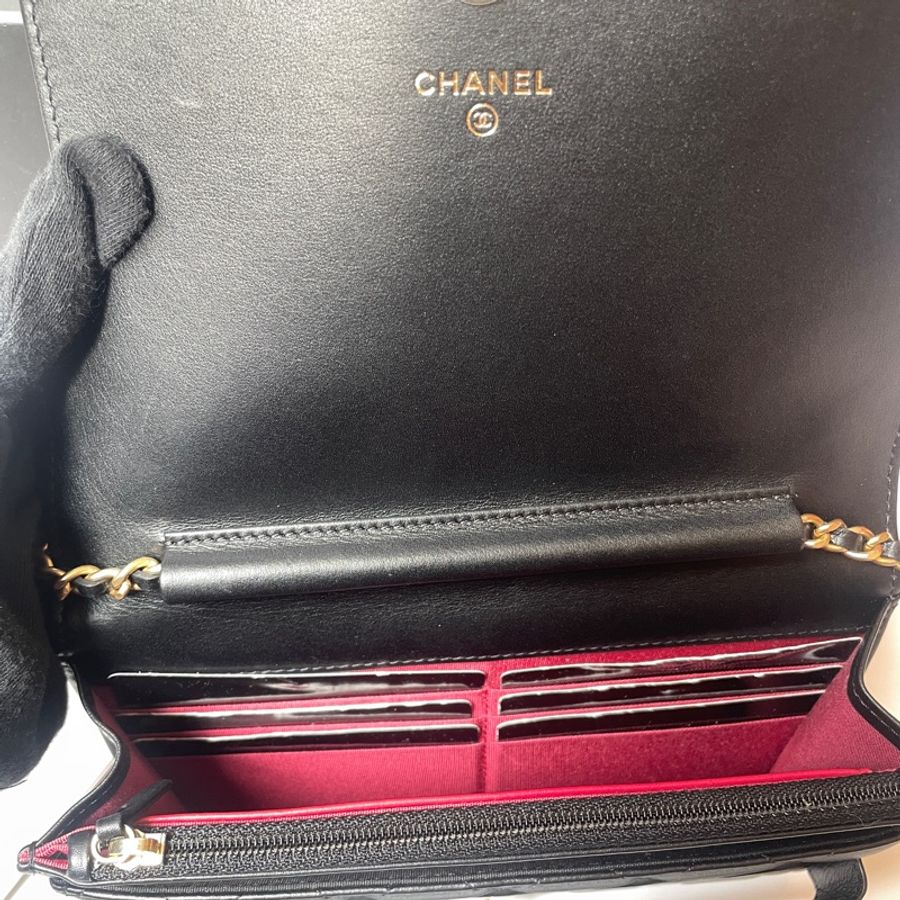 Chanel黑金羊皮字母woc-8