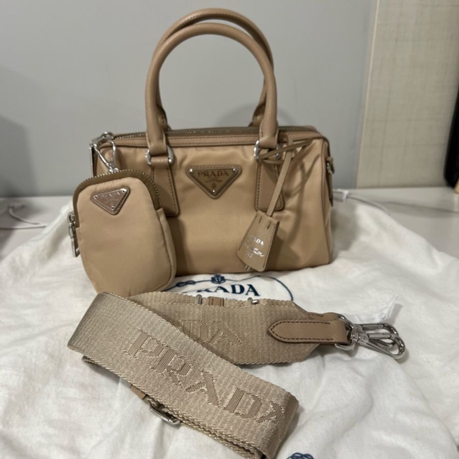 🔥🔥🔥100% Authentic Prada RE-EDITION 限量版-2