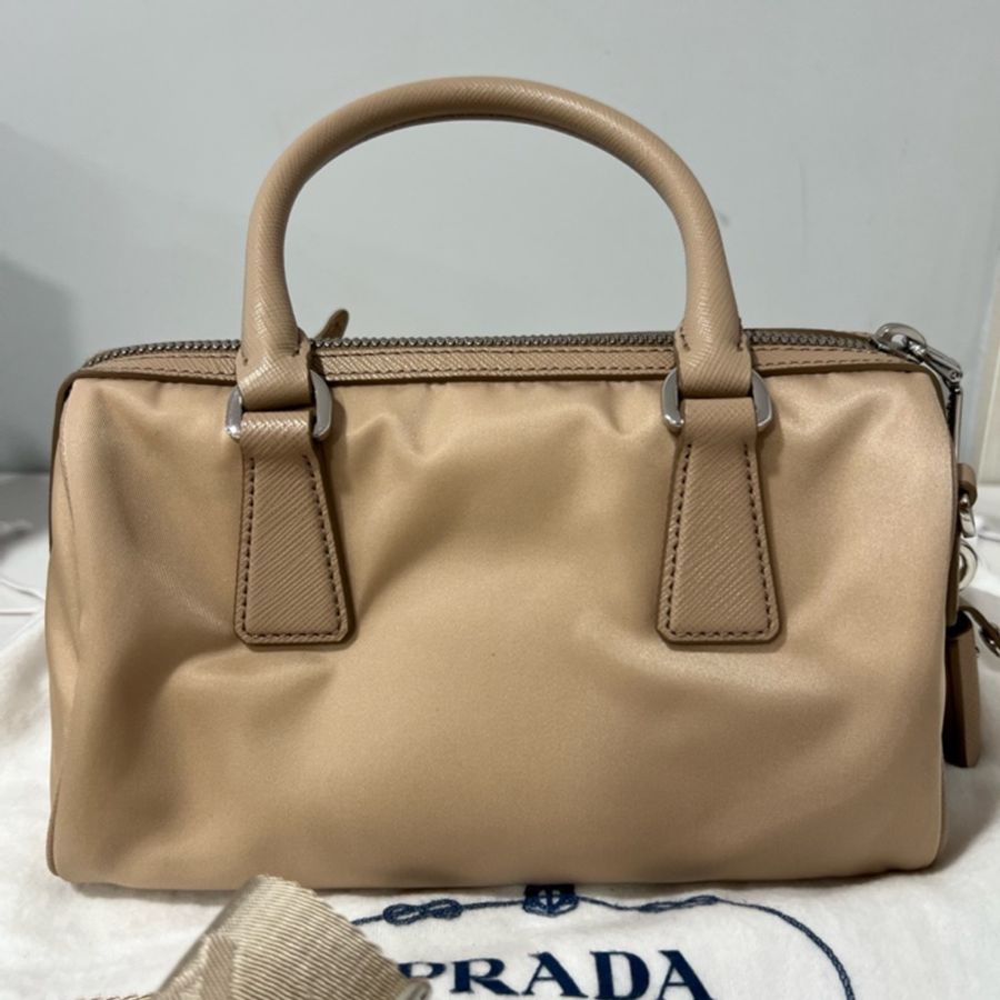 🔥🔥🔥100% Authentic Prada RE-EDITION 限量版-6