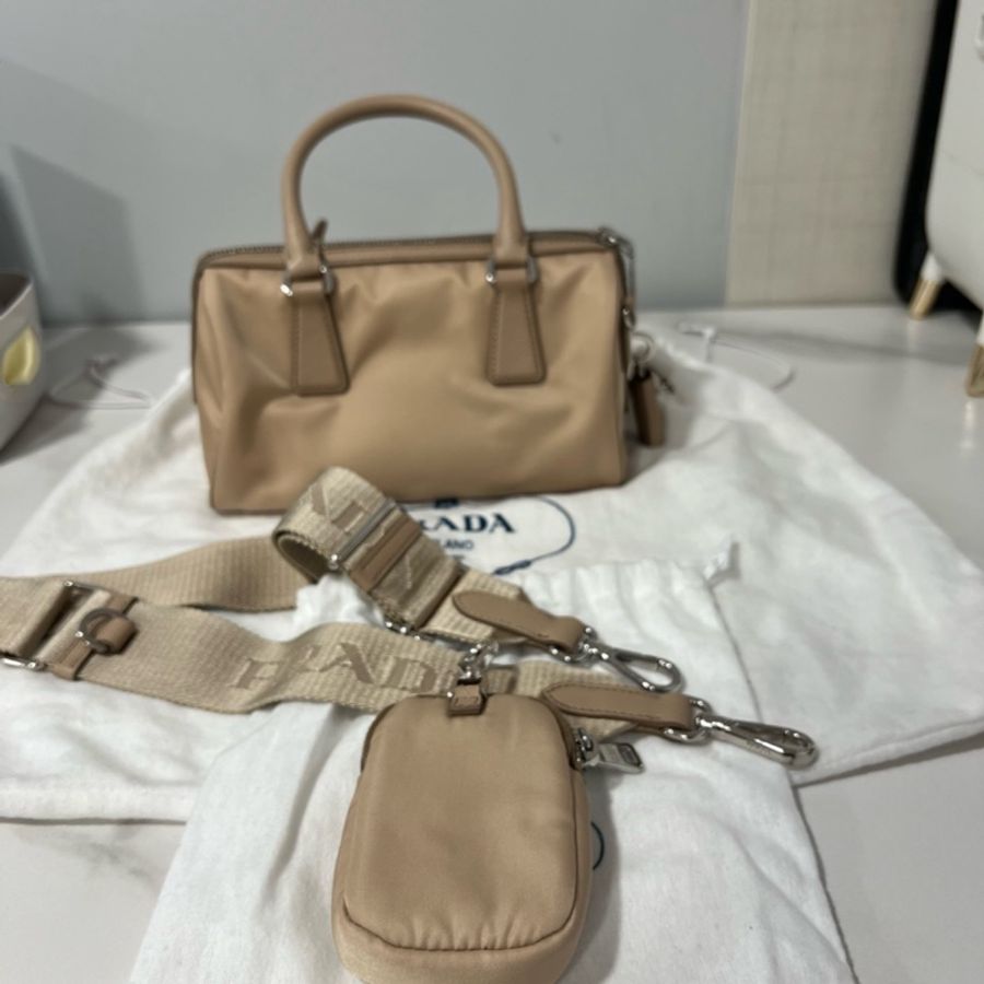 🔥🔥🔥100% Authentic Prada RE-EDITION 限量版-7