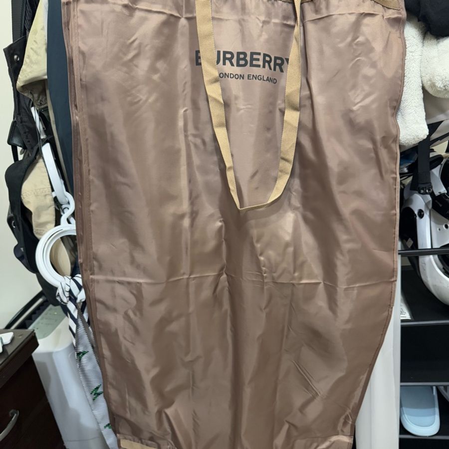 Burberry 新版專櫃風衣 海獺色 全配-3