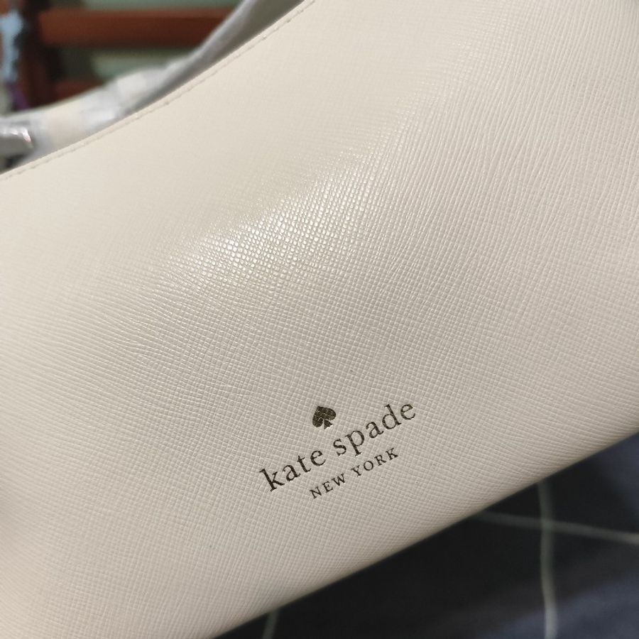 KS KATE SPADE 防刮十字紋拉鍊斜背包 米白 全新(年末限時特價1/1止)-5