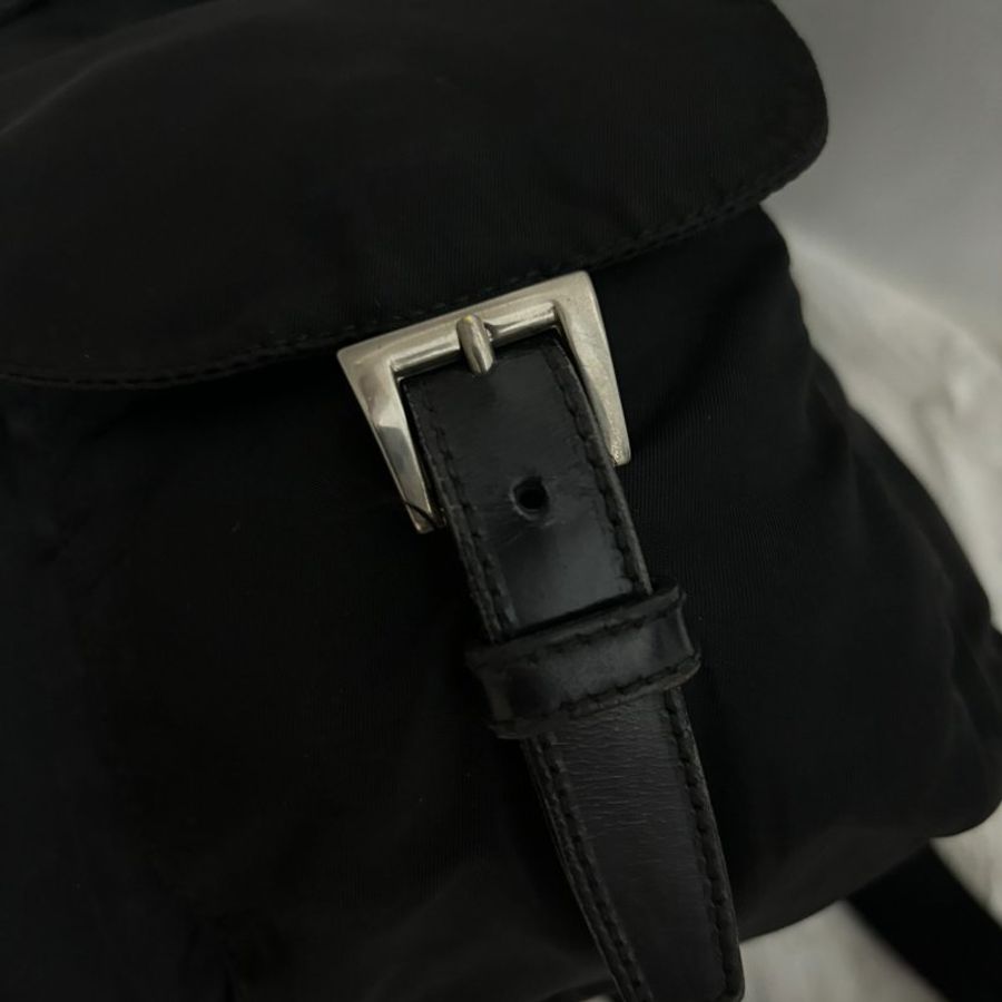Prada黑色雙肩包 尺寸30*16*38 99新-7