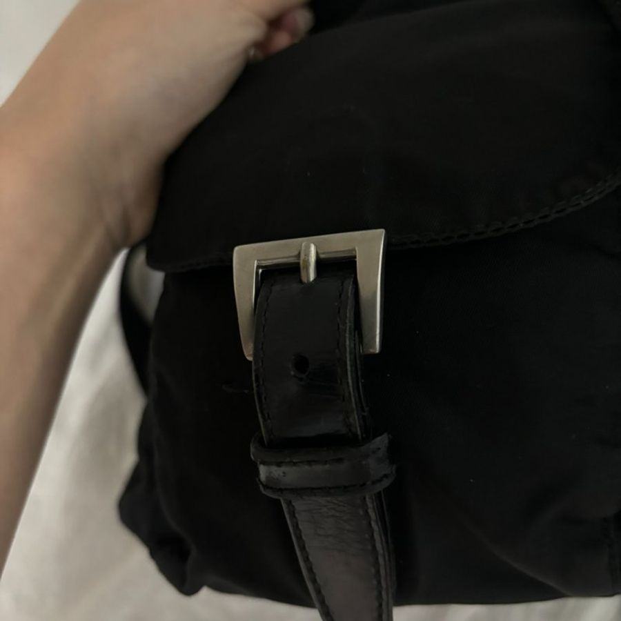 Prada黑色雙肩包 尺寸30*16*38 99新-8