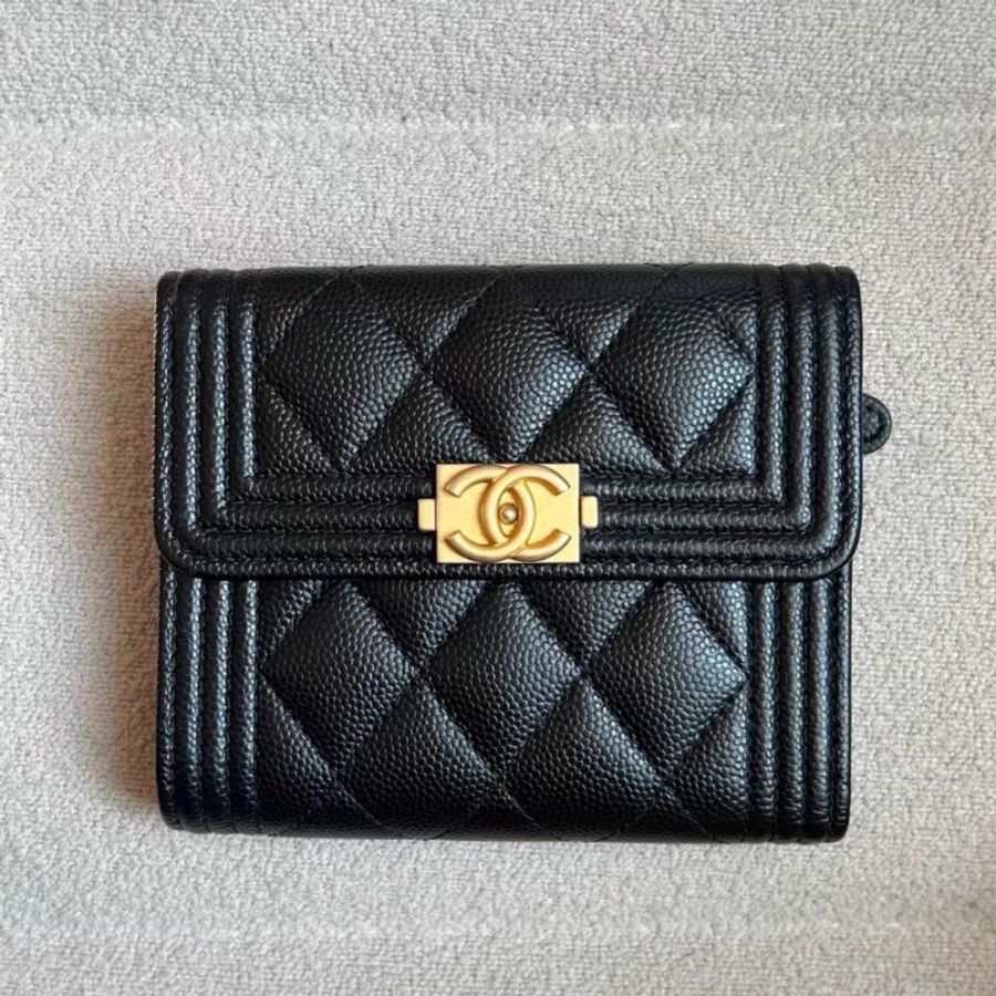 Chanel 香奈兒Leboy黑色金扣小錢包-0