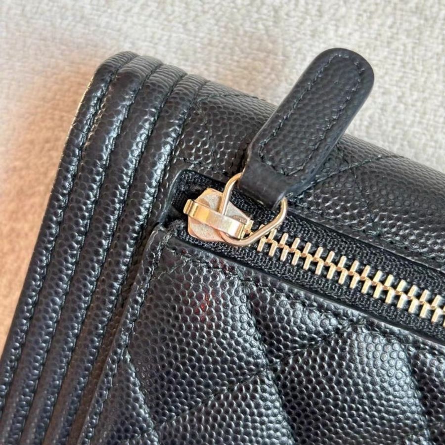 Chanel 香奈兒Leboy黑色金扣小錢包-1