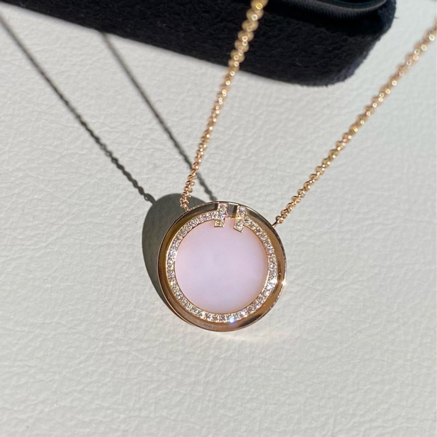 Tiffany 蒂芙尼 T系列 粉欧泊 玫瑰金镶钻圆饼项链-3
