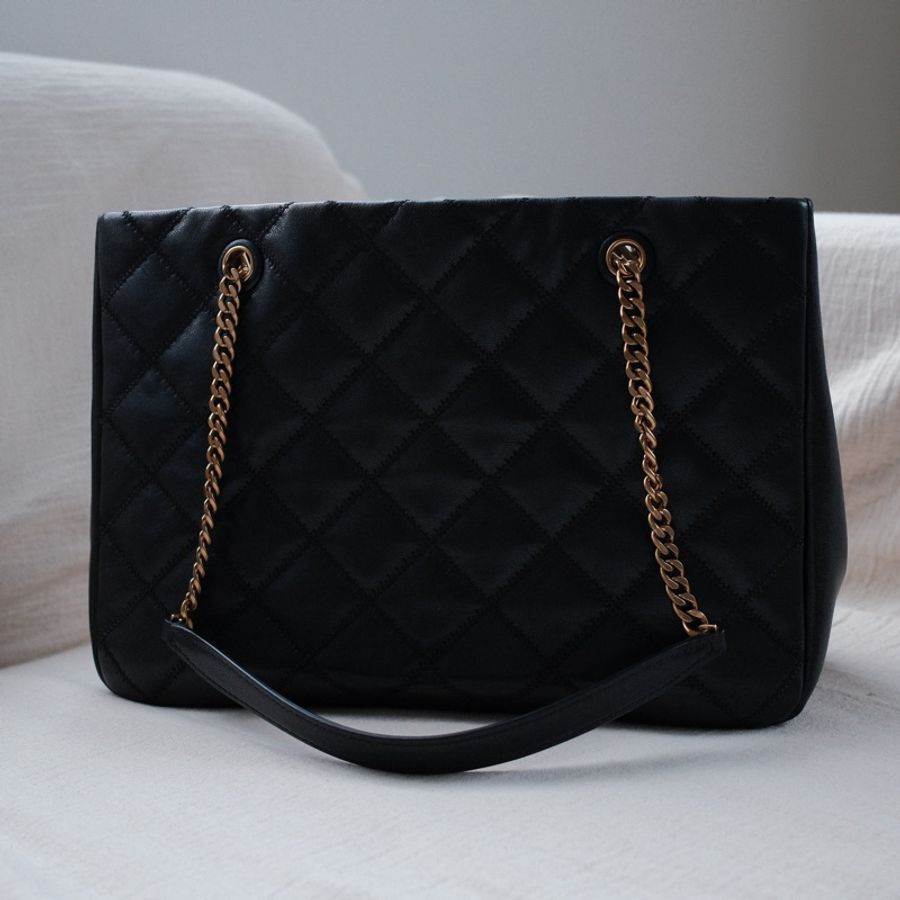 Toru Burch willa matte tote 黑金托特包-7