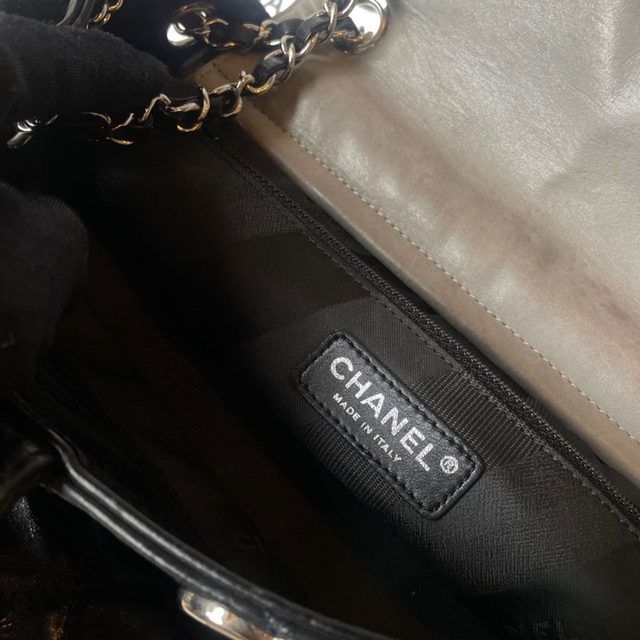 Chanel黑灰牛皮雙帶包-11