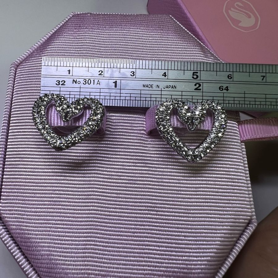 SWAROVSKI 施華洛世奇 經典 天鵝 愛心 耳環 耳釘 銀色-3