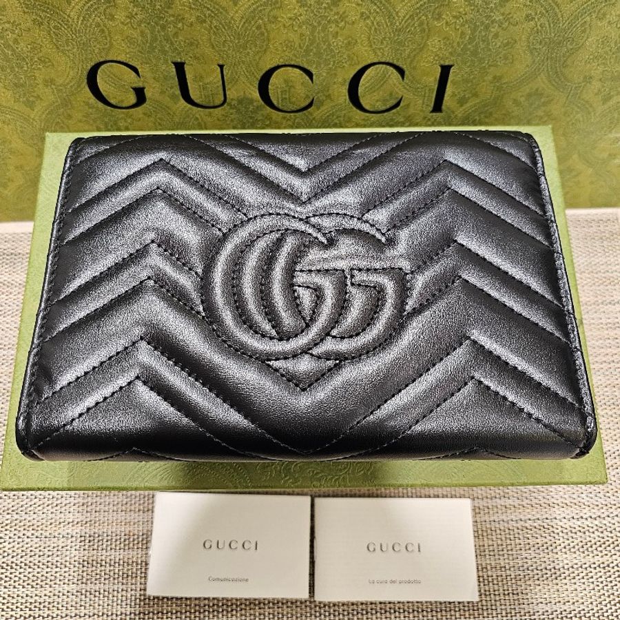 GUCCI 金扣Marmont 肩背包(經典黑)-9